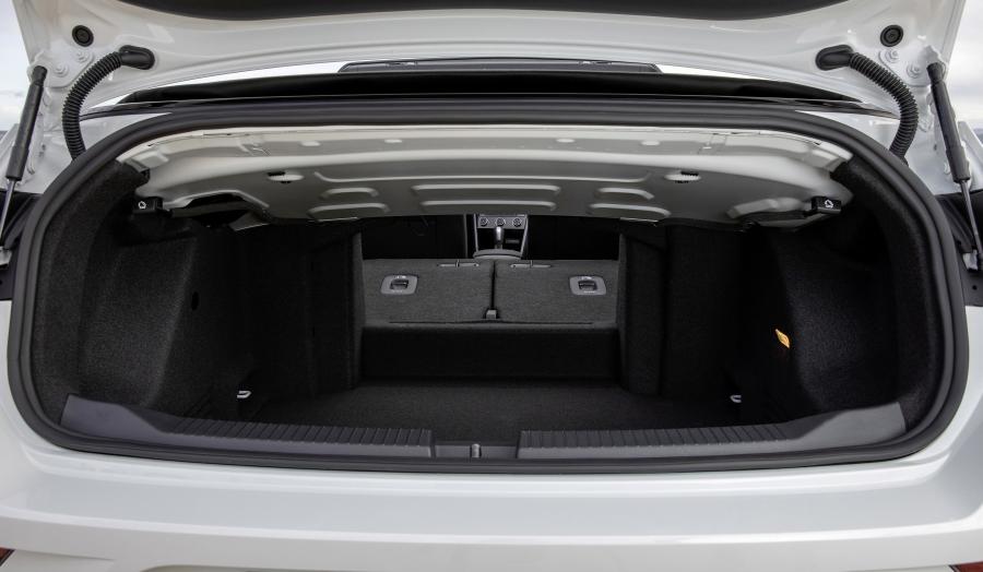 Схема Volkswagen T-Roc Cabriolet R-Line 2019 года  (WW) (фото 132 из 137)